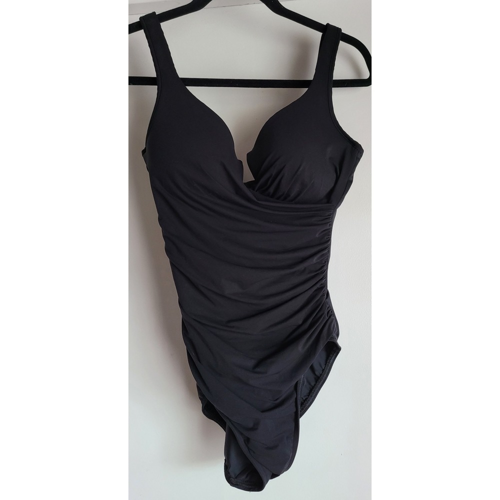 Women's Black One Piece Swimsuit Solid Sleeveless Scoop Neck Swim Bathing Suit